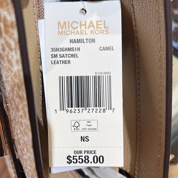 Michael Kors
Hamilton Small Satchel Leather
Color: Camel
NWT - Picture 12 of 16